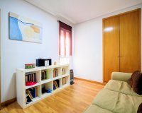 Odsprzedaż - Apartament - Torrevieja - Center