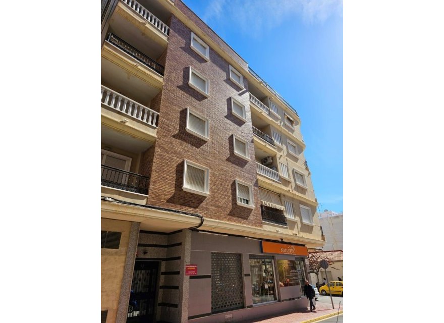 Odsprzedaż - Apartament - Torrevieja - Center