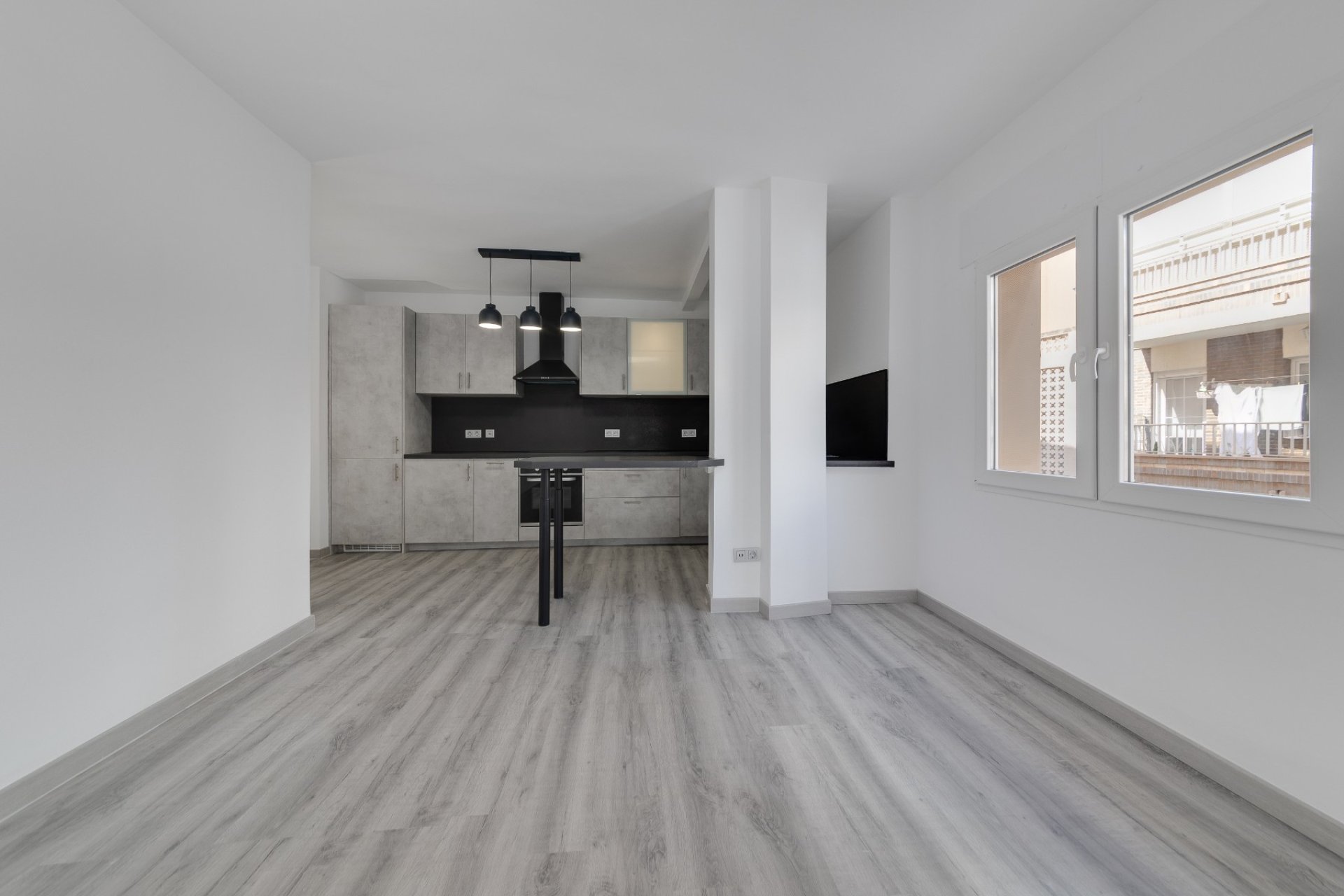 Odsprzedaż - Apartament - Torrevieja - Center