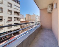 Odsprzedaż - Apartament - Torrevieja - Center