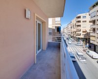 Odsprzedaż - Apartament - Torrevieja - Center