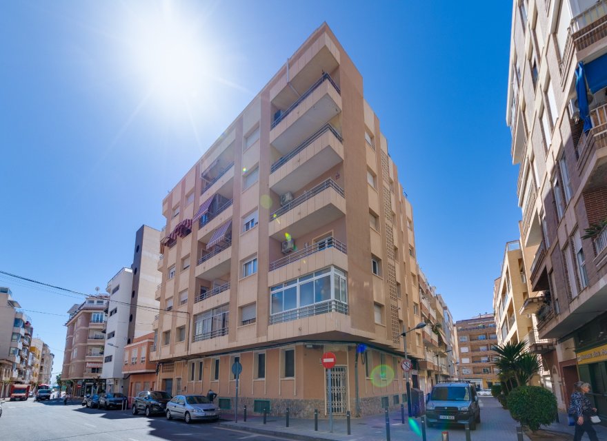 Odsprzedaż - Apartament - Torrevieja - Center