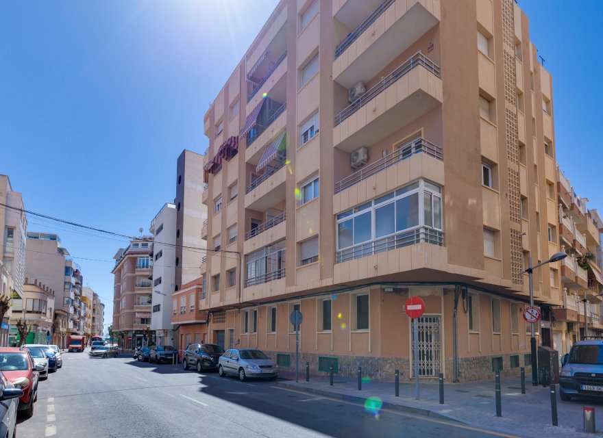 Odsprzedaż - Apartament - Torrevieja - Center