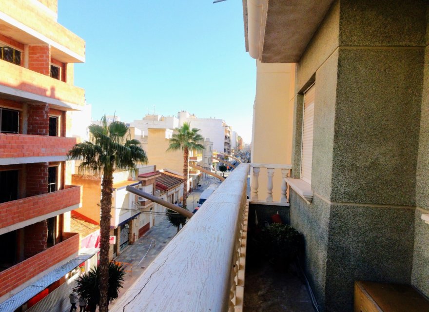 Odsprzedaż - Apartament - Torrevieja - Center