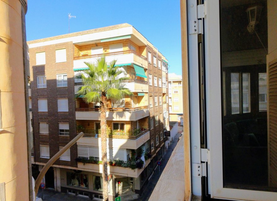 Odsprzedaż - Apartament - Torrevieja - Center