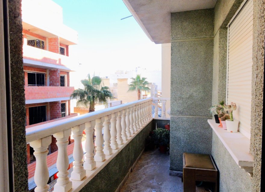 Odsprzedaż - Apartament - Torrevieja - Center