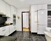 Odsprzedaż - Apartament - Torrevieja - Centro - Muelle Pesquero