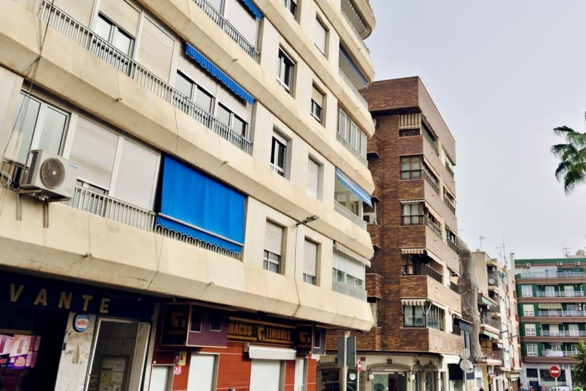 Odsprzedaż - Apartament - Torrevieja - Centro - Muelle Pesquero