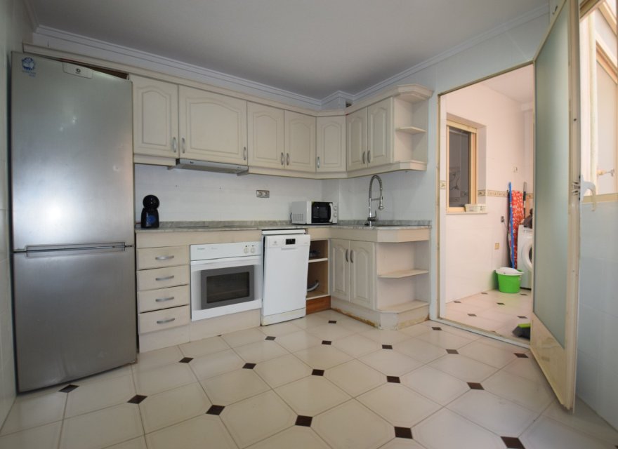 Odsprzedaż - Apartament - Torrevieja - Curva del Palangre