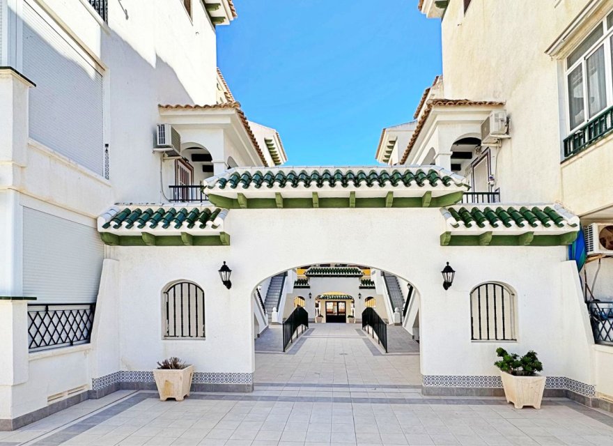 Odsprzedaż - Apartament - Torrevieja - La Mata