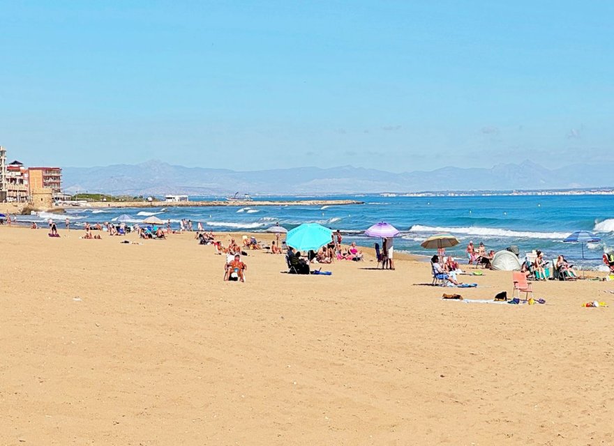 Odsprzedaż - Apartament - Torrevieja - La Mata