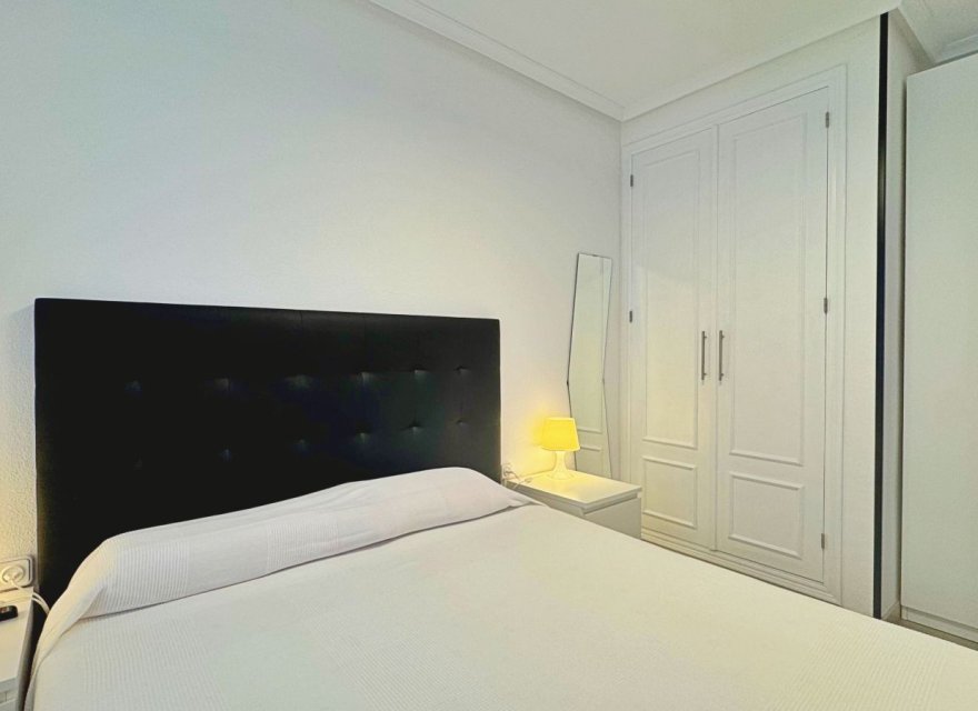 Odsprzedaż - Apartament - Torrevieja - La Mata