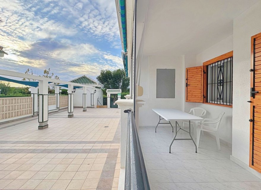 Odsprzedaż - Apartament - Torrevieja - La Mata