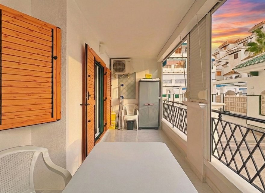Odsprzedaż - Apartament - Torrevieja - La Mata