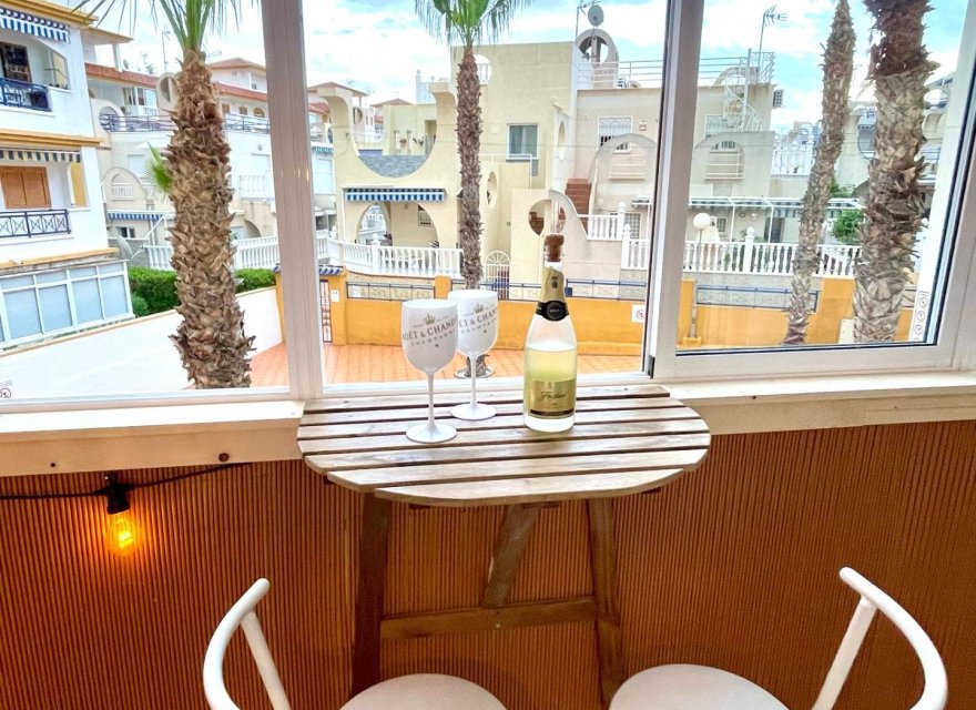 Odsprzedaż - Apartament - Torrevieja - La Mata