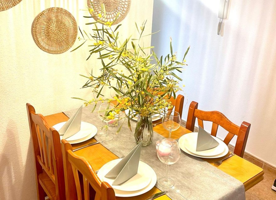 Odsprzedaż - Apartament - Torrevieja - La Mata