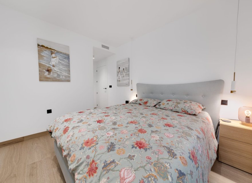 Odsprzedaż - Apartament - Torrevieja - La Mata