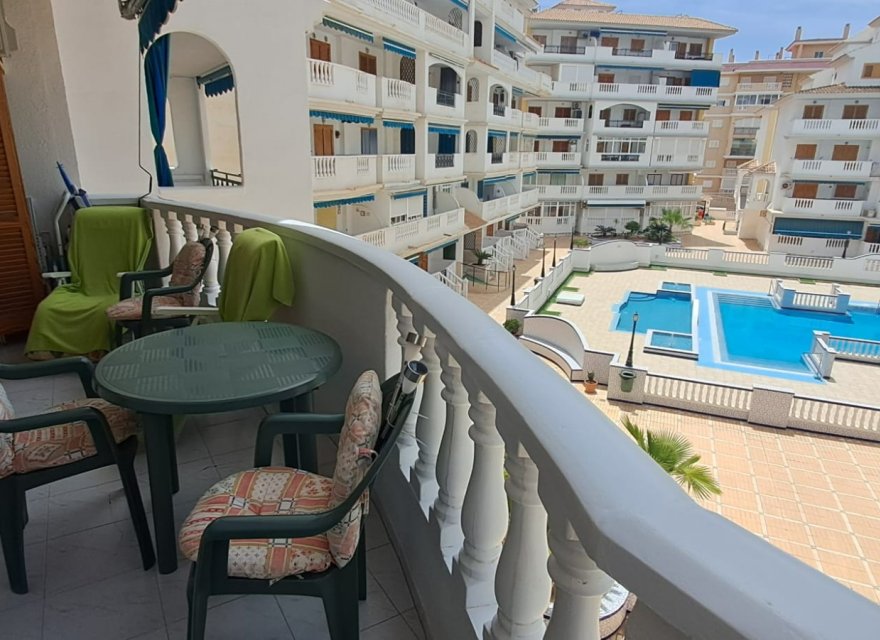 Odsprzedaż - Apartament - Torrevieja - La Mata