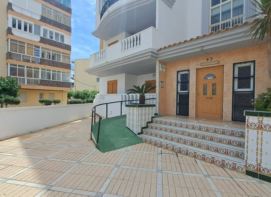 Odsprzedaż - Apartament - Torrevieja - La Mata