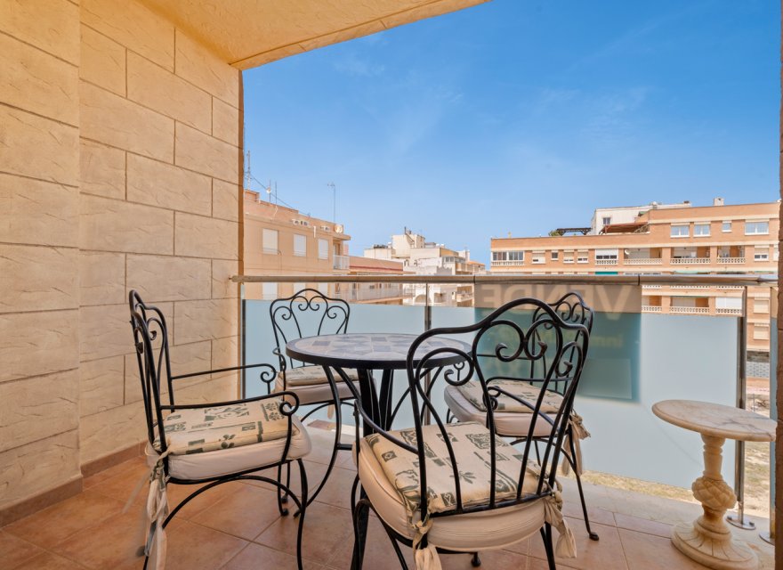 Odsprzedaż - Apartament - Torrevieja - La Mata