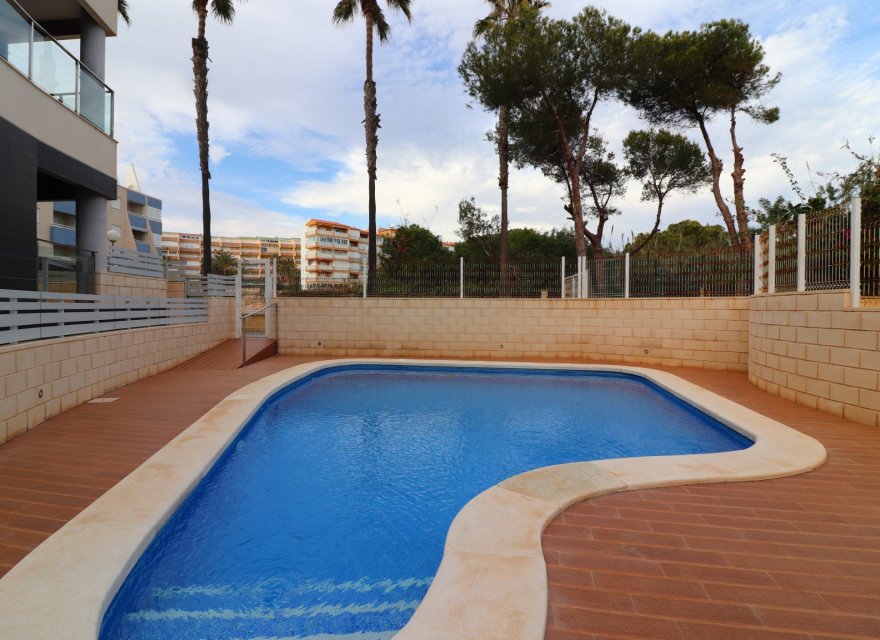 Odsprzedaż - Apartament - Torrevieja - La Mata