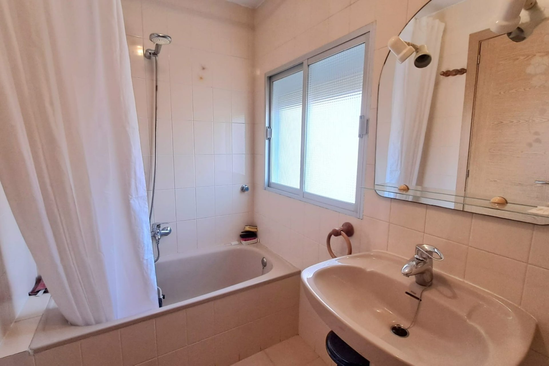 Odsprzedaż - Apartament - Torrevieja - La Mata