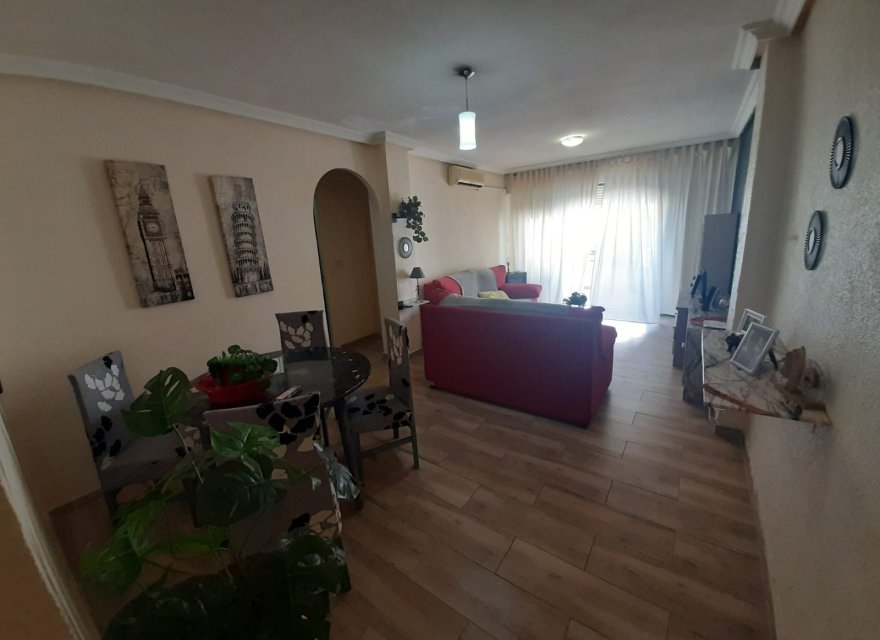 Odsprzedaż - Apartament - Torrevieja - La Mata