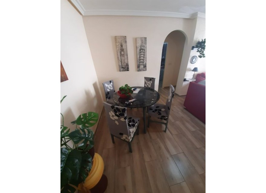 Odsprzedaż - Apartament - Torrevieja - La Mata