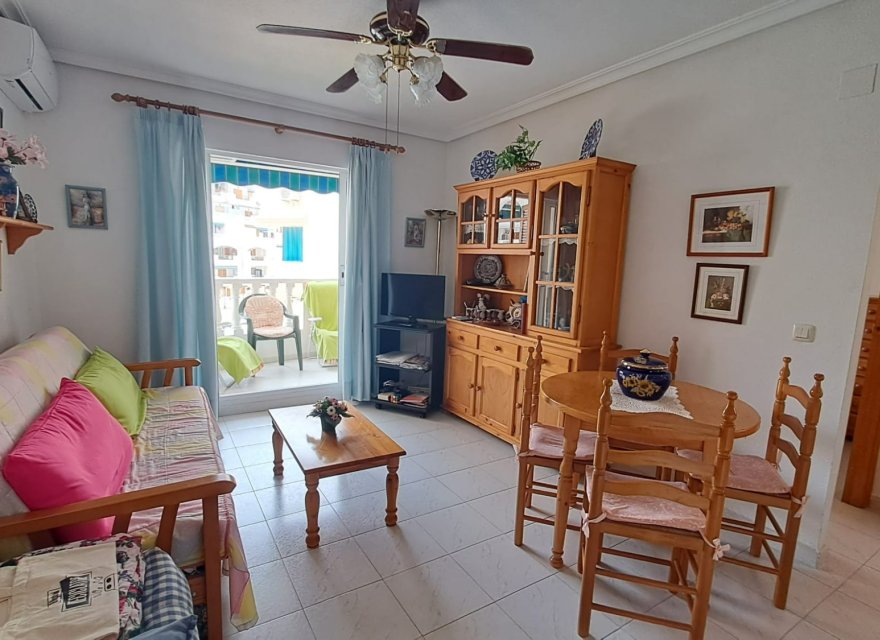 Odsprzedaż - Apartament - Torrevieja - La Mata