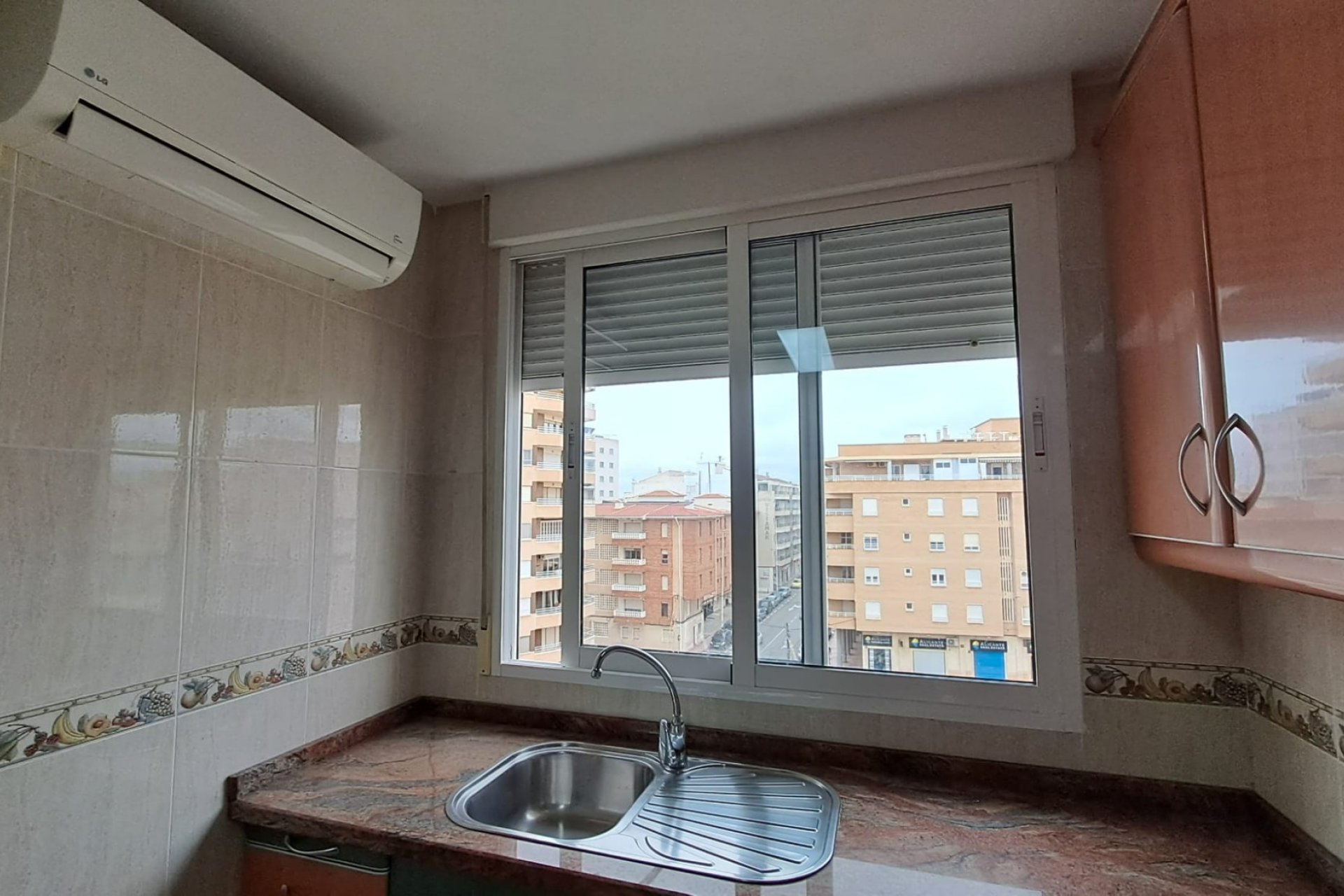 Odsprzedaż - Apartament - Torrevieja - La Mata