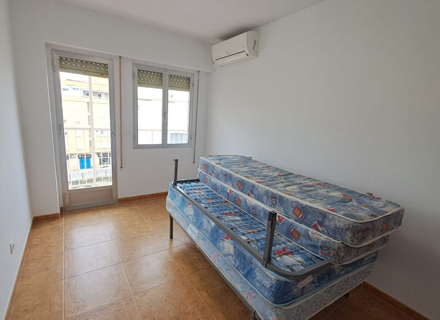 Odsprzedaż - Apartament - Torrevieja - La Mata