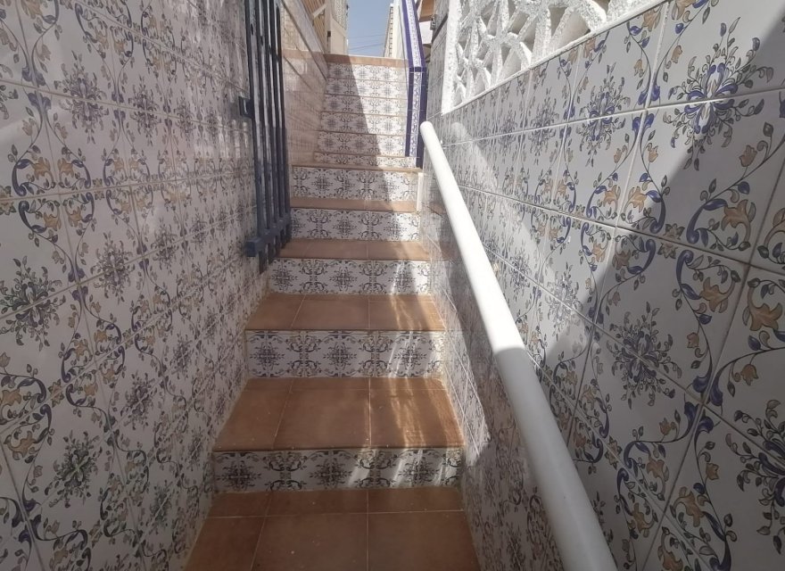 Odsprzedaż - Apartament - Torrevieja - La Mata