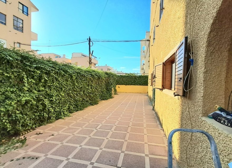 Odsprzedaż - Apartament - Torrevieja - La Mata