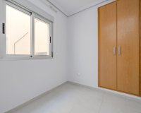 Odsprzedaż - Apartament - Torrevieja - Las Piscinas Naturales