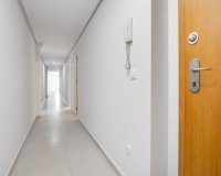 Odsprzedaż - Apartament - Torrevieja - Las Piscinas Naturales