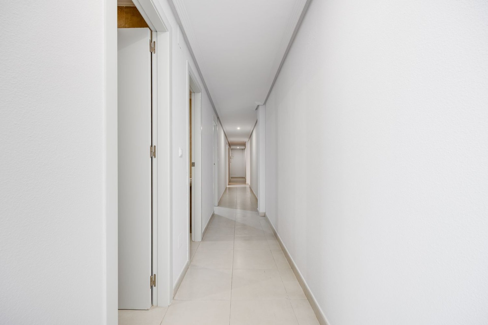 Odsprzedaż - Apartament - Torrevieja - Las Piscinas Naturales