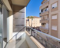 Odsprzedaż - Apartament - Torrevieja - Las Piscinas Naturales