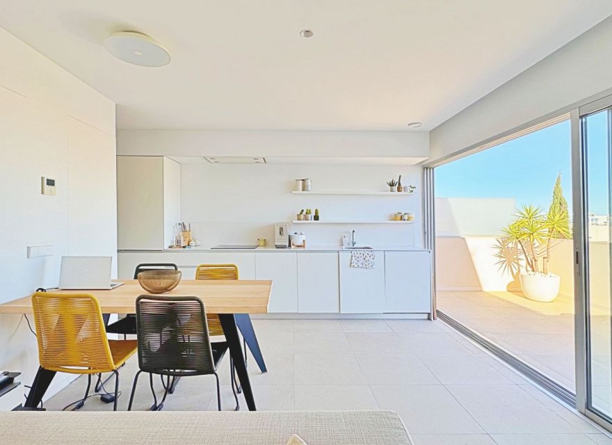 Odsprzedaż - Apartament - Torrevieja - Los Balcones