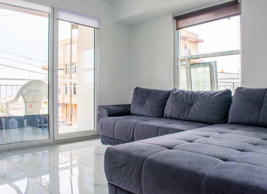 Odsprzedaż - Apartament - Torrevieja - Los Frutales