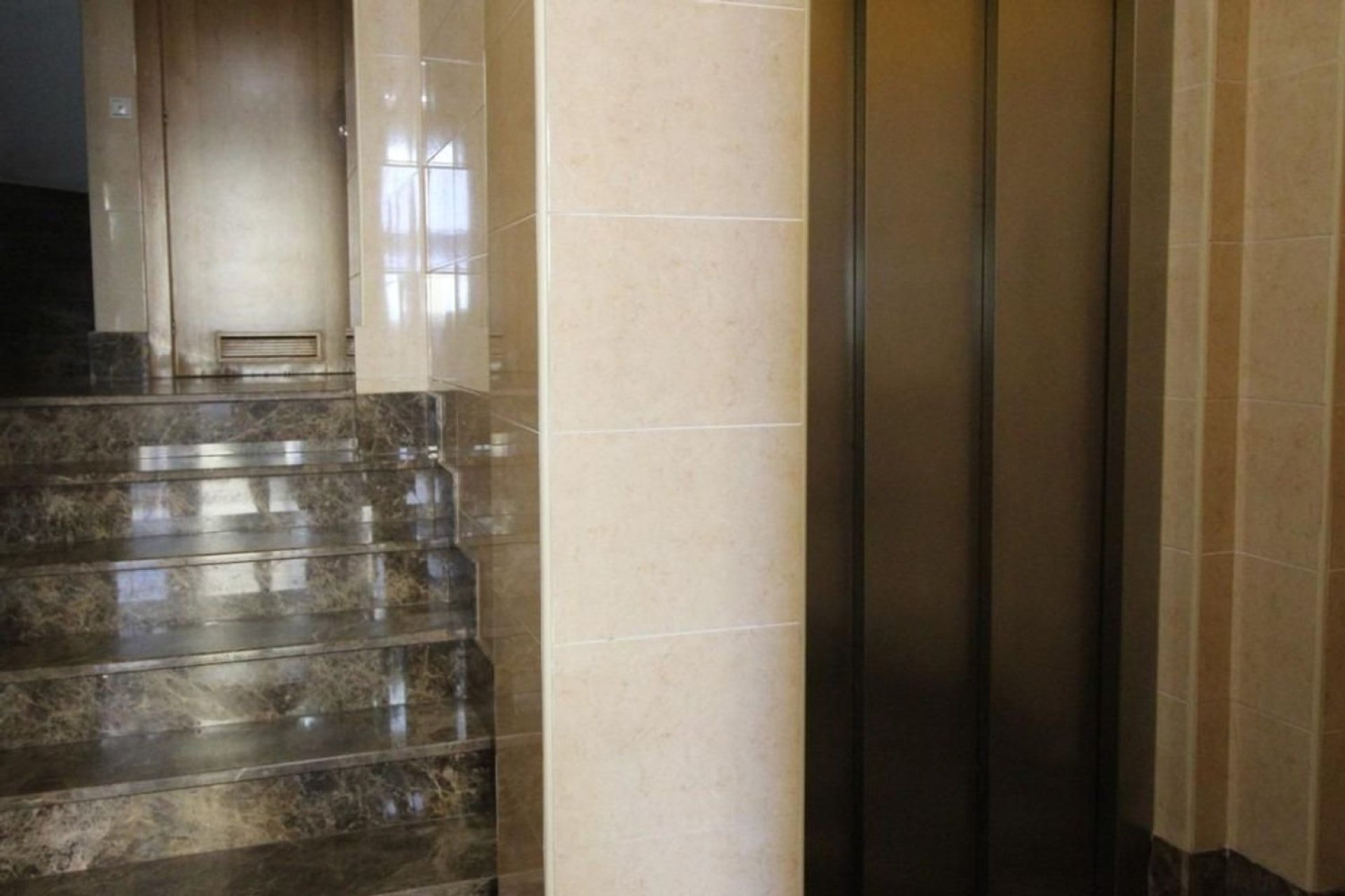 Odsprzedaż - Apartament - Torrevieja - Parque de las Naciones