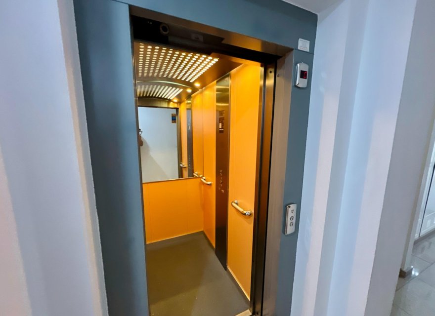 Odsprzedaż - Apartament - Torrevieja - Playa de los Locos