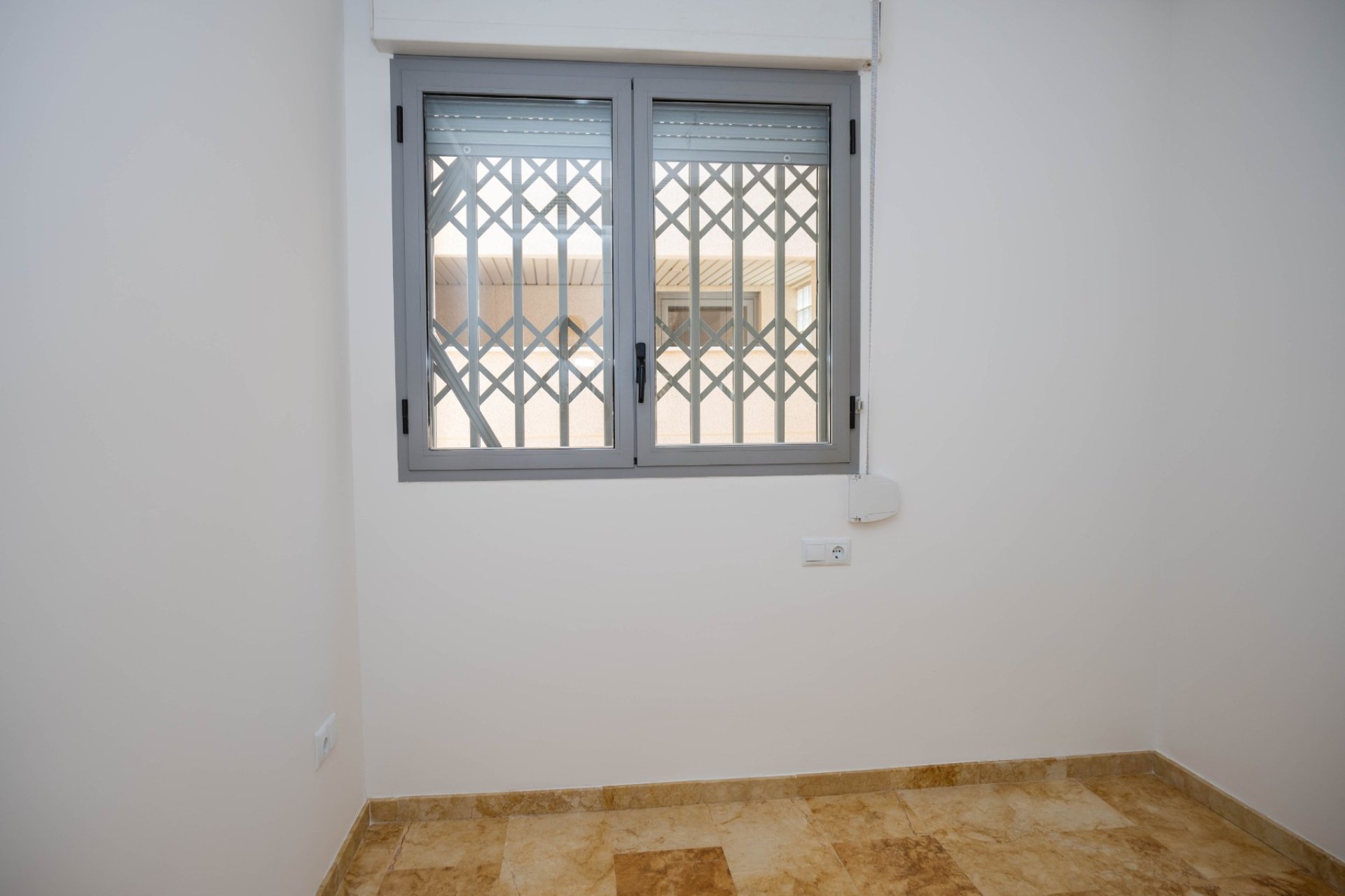 Odsprzedaż - Apartament - Torrevieja - Playa del Cura