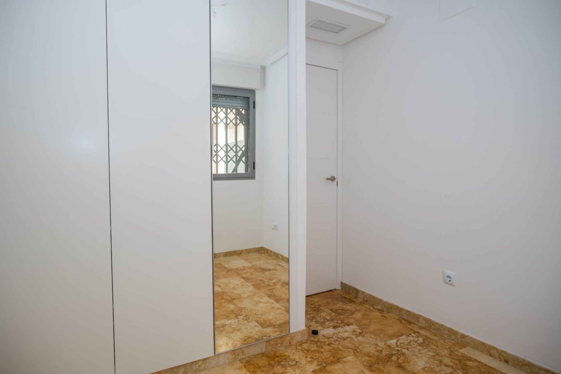 Odsprzedaż - Apartament - Torrevieja - Playa del Cura