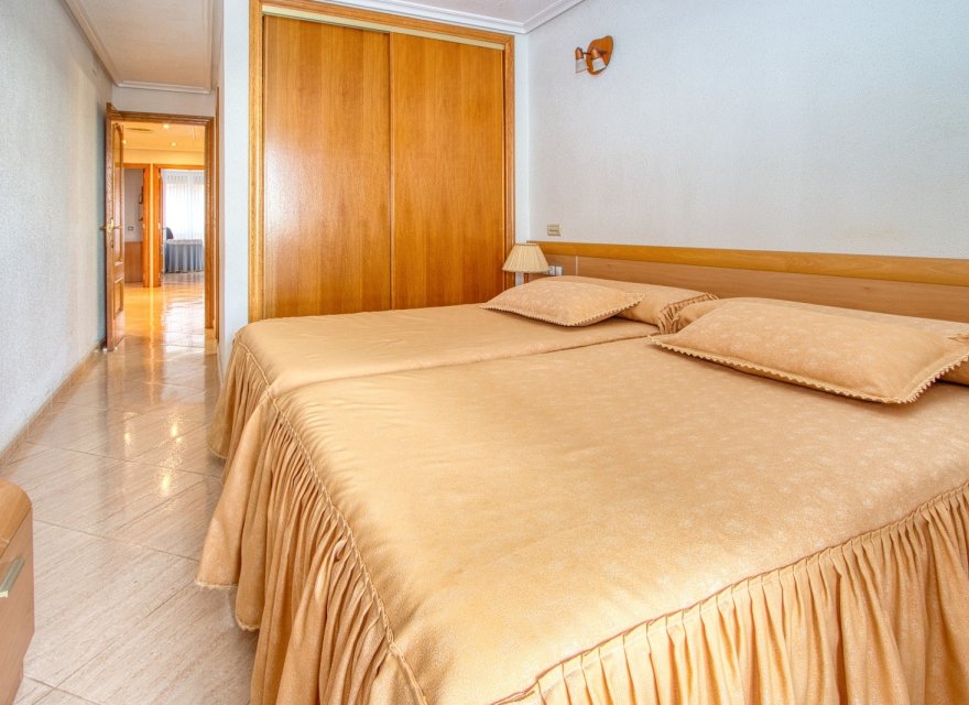 Odsprzedaż - Apartament - Torrevieja - Playa del Cura