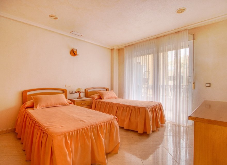 Odsprzedaż - Apartament - Torrevieja - Playa del Cura