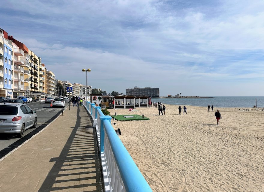 Odsprzedaż - Apartament - Torrevieja - Playa Los Locos