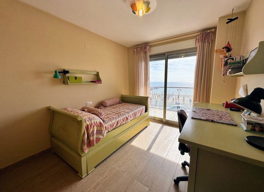 Odsprzedaż - Apartament - Torrevieja - Playa Los Locos