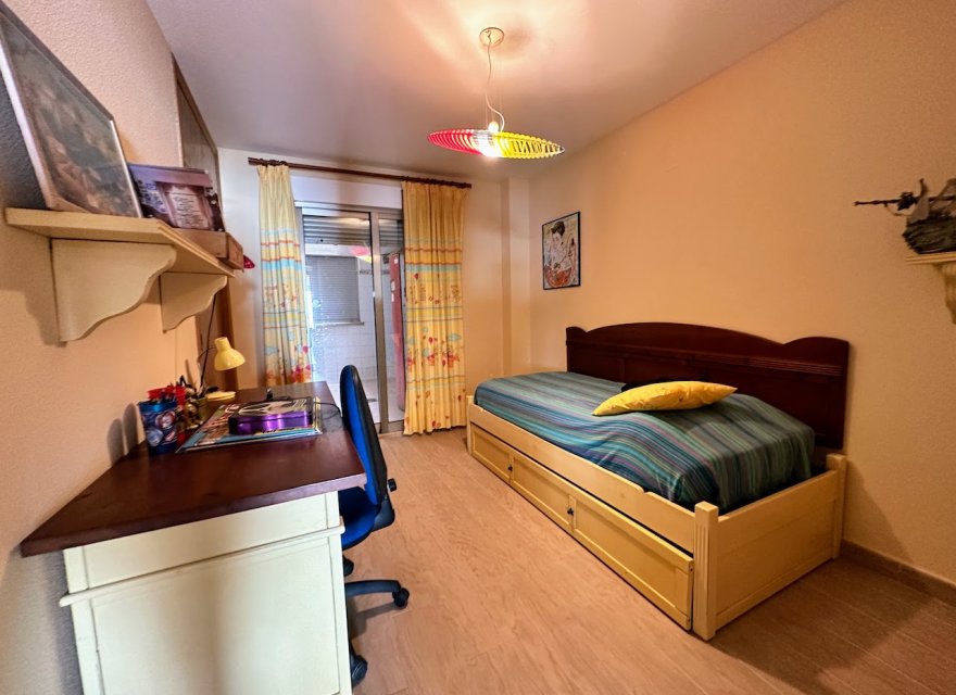 Odsprzedaż - Apartament - Torrevieja - Playa Los Locos