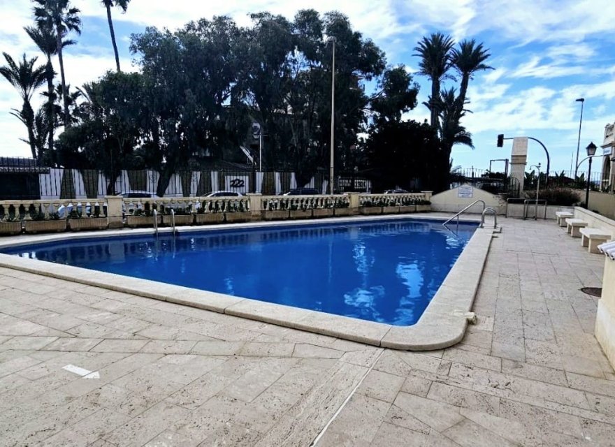 Odsprzedaż - Apartament - Torrevieja - Playa Los Locos