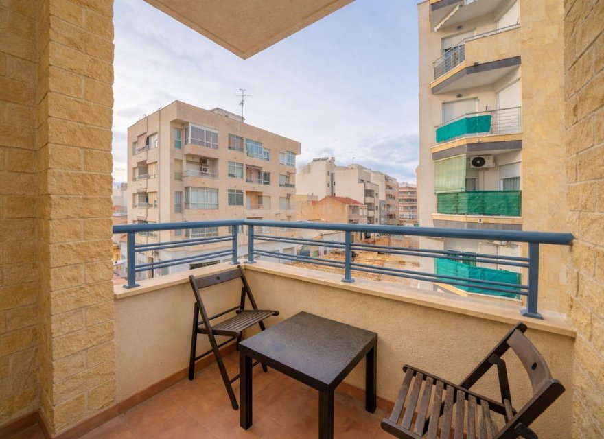 Odsprzedaż - Apartament - Torrevieja - Puerto Deportivo